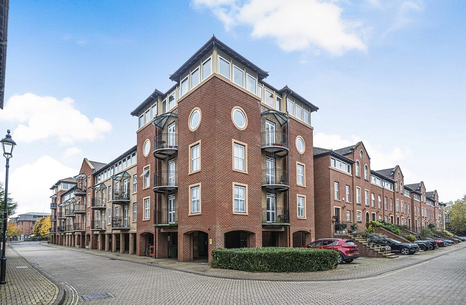 3 bedroom apartment for sale - Asturias Way, Southampton, Hampshire, SO14 - Property View 1