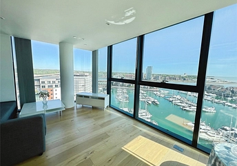 3 bedroom apartment for sale - Ocean Way, Southampton, Hampshire, SO14 - Property View 1