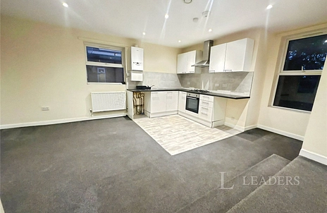 2 bedroom apartment to rent - Shenfield Road, Brentwood, Essex, CM15 - Property View 3
