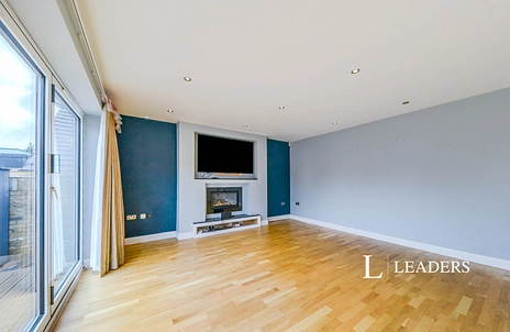 4 bedroom detached to rent - Bucknalls Lane