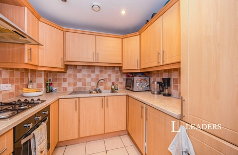2 bedroom apartment to rent - Peelers Gate, 7-9 Wayte Street, Portsmouth, PO6 - Property View 3