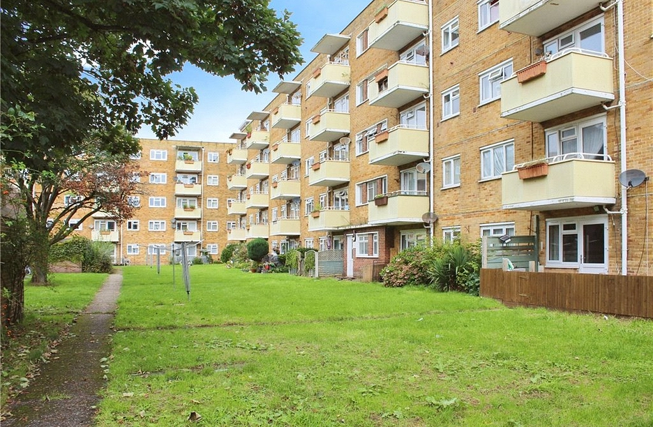 3 bedroom apartment for sale - Lagland Street, Poole, Dorset, BH15 - Property View 1