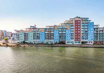 2 bedroom apartment for sale - Lifeboat Quay, Poole, Dorset, BH15 - Property View 1