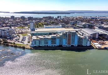 2 bedroom apartment for sale - Lifeboat Quay, Poole, Dorset, BH15 - Property View 1