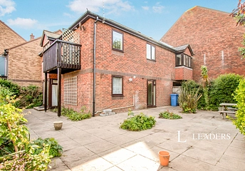 2 bed flat/apartment for rent in Lander Close, Poole, BH15