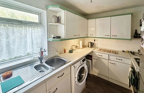 2 bedroom apartment for sale - St. Barbara Way, Portsmouth, Hampshire, PO2 - Property View 3