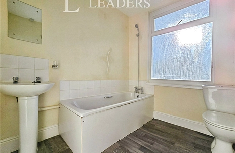 2 bedroom house for sale - Southampton Road, Portsmouth, Hampshire, PO6 - Property View 3