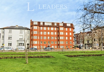 2 bedroom apartment for sale - Queen's Keep, Clarence Parade, Southsea, Hampshire, PO5 - Property View 1