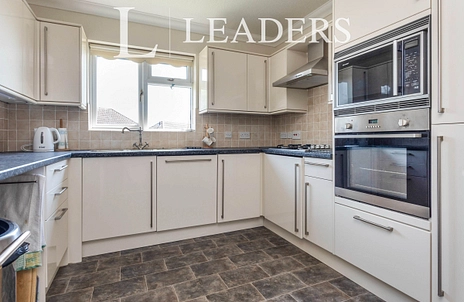 2 bedroom bungalow to rent - Willow Walk, Redhill, Surrey, RH1 - Property View 2