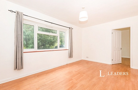 2 bedroom property to rent - Lesbourne Road, Reigate, RH2 - Property View 2