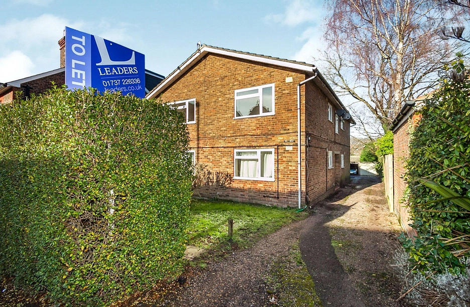 2 bedroom property to rent - Lesbourne Road, Reigate, RH2 - Property View 1