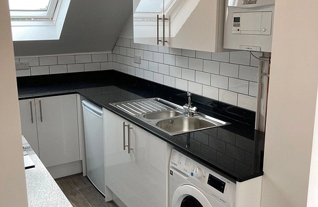 property to rent - Grovehill Road, Redhill, Surrey, RH1 - Property View 3