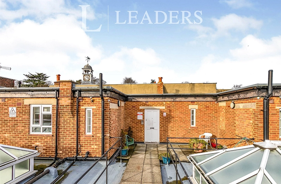 property to rent - High Street, Reigate, RH2 - Property View 1