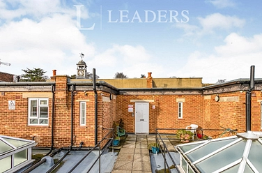 1 bedroom property to rent - High Street, Reigate, RH2