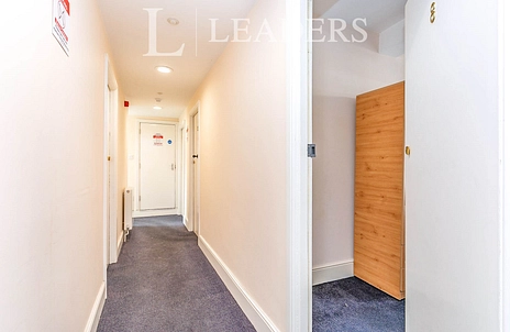 1 bedroom property to rent - High Street, Reigate, RH2 - Property View 2