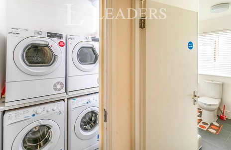 1 bedroom property to rent - High Street, Reigate, RH2 - Property View 3