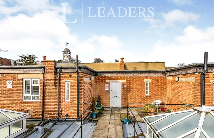 1 bedroom property to rent - High Street, Reigate, RH2