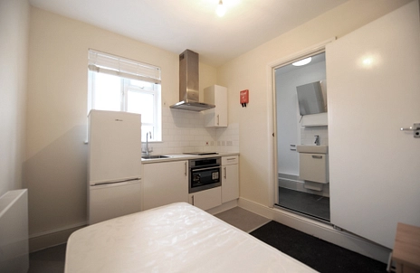 1 bedroom studio to rent - High Street, Reigate, RH2 - Property View 2