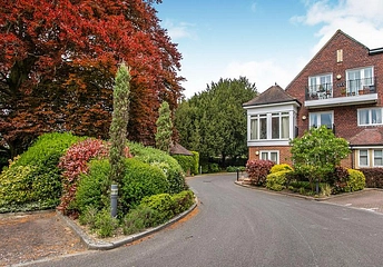 1 bed flat/apartment for rent in Bellingham Drive, Reigate, RH2