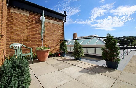 property to rent - High Street, Reigate, RH2 - Property View 2