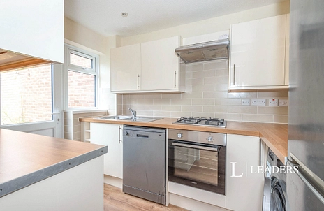 3 bedroom house to rent - Durfold Drive, Reigate, RH2 - Property View 2