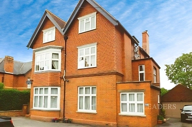 property to rent - London Road, Charlton Kings, Cheltenham, GL52