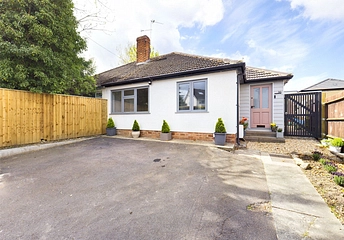 2 bedroom bungalow to rent - Horsefair Street, Charlton Kings, Cheltenham, Gloucestershire, GL53 - Property View 1