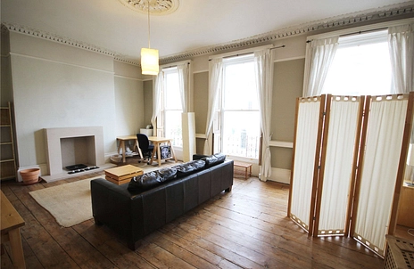 property to rent - Hewlett Road, Cheltenham, Gloucestershire, GL52 - Property View 2