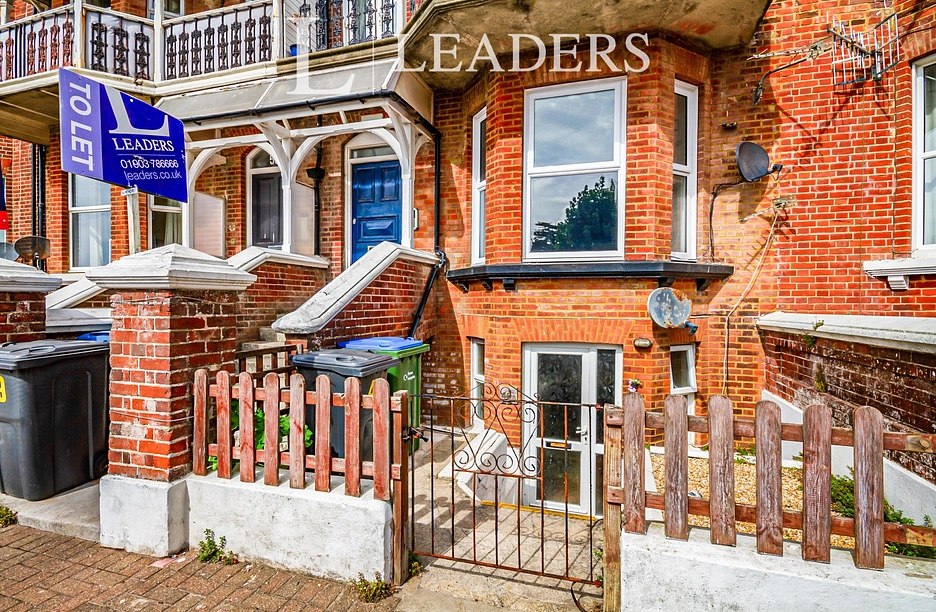 1 bedroom apartment to rent - South Terrace, Littlehampton, BN17 - Property View 1