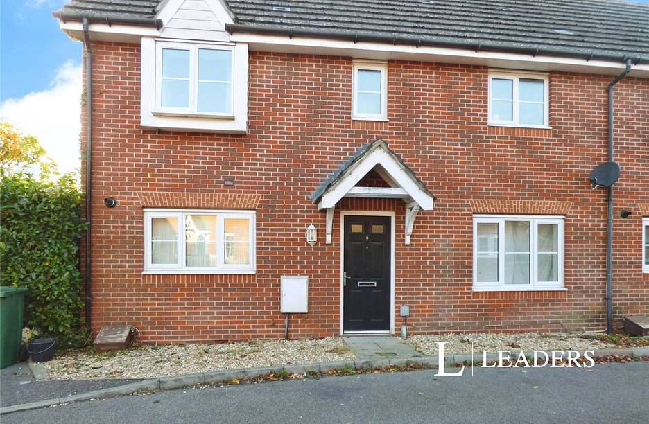 3 bedroom house to rent - Faulkner Gardens, Wick, BN17 - Property View 1