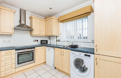 2 bedroom apartment to rent - Alexandra Court, Deanfield Close, Hamble, Southampton, SO31 - Property View 2