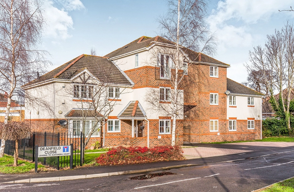 2 bedroom apartment to rent - Alexandra Court, Deanfield Close, Hamble, Southampton, SO31 - Property View 1