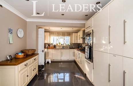 4 bedroom house to rent - McKenzie Road, ME5 - Property View 2