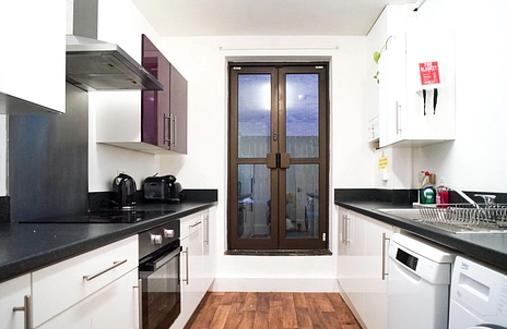 4 bedroom apartment to rent - West Street, Sheffield, South Yorkshire, S1 - Property View 2