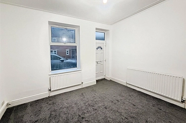 3 bedroom property to rent - Nidd Road East, S9