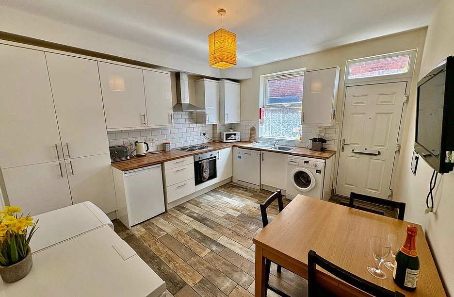 5 bedroom house to rent - Pomona Street, Sheffield, South Yorkshire, S11 - Property View 1