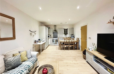 2 bedroom apartment for sale - Cole Court, Southend-on-Sea, Essex, SS2 - Property View 2