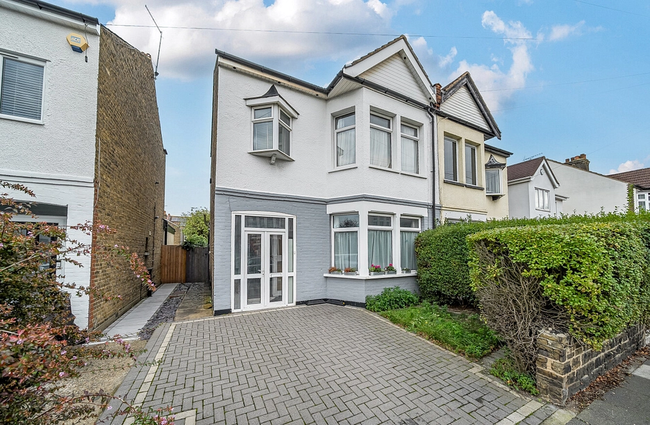 3 bedroom house for sale - St. Benets Road, Southend-on-Sea, Essex, SS2 - Property View 1