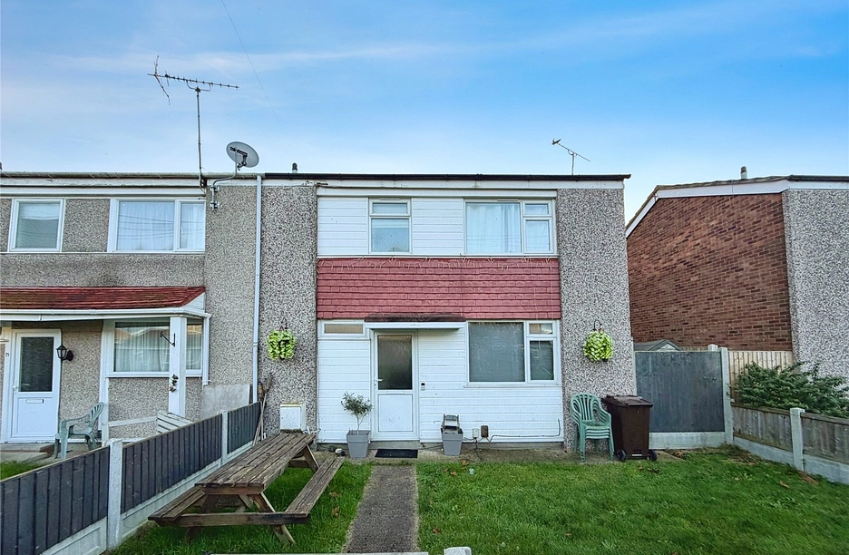3 bedroom house for sale - First Avenue, Canvey Island, Essex, SS8 - Property View 1