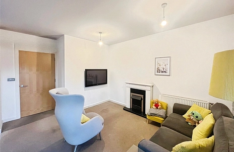 2 bedroom apartment for sale - Lornes Close, Southend-on-Sea, Essex, SS2 - Property View 3