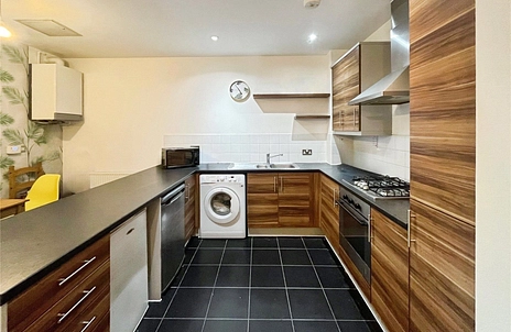 2 bedroom apartment for sale - Lornes Close, Southend-on-Sea, Essex, SS2 - Property View 2