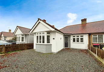2 bedroom bungalow for sale - Lyndale Avenue, Southend-on-Sea, Essex, SS2 - Property View 1