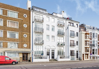 2 bed flat/apartment for rent in Clarence Parade, Southsea, PO5