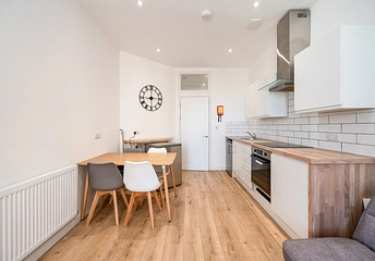 2 bedroom apartment to rent - Palmerston Road, Southsea, Hampshire, PO5 - Property View 1