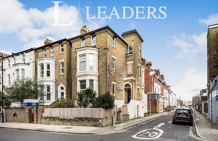 2 bedroom apartment to rent - Osborne Road, Southsea, Hampshire, PO5