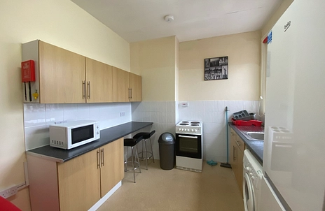 3 bedroom apartment to rent - Elm Grove, Southsea, PO5 - Property View 2