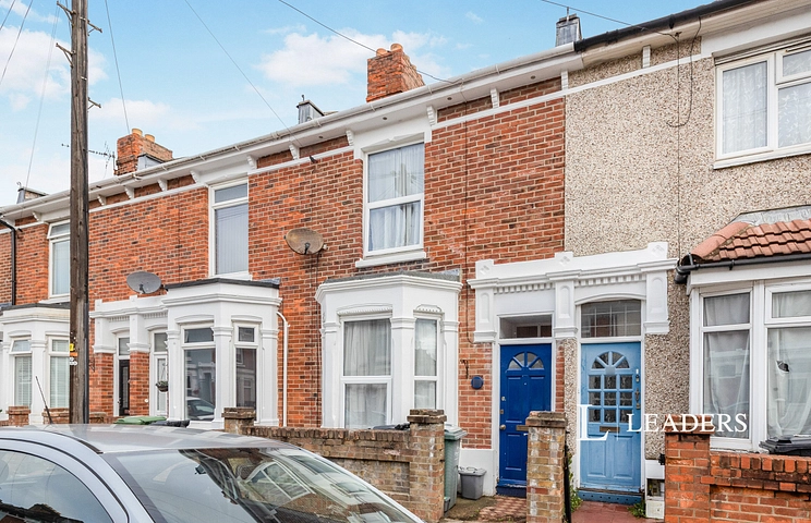 3 bedroom house to rent - Grayshott Road, PO4