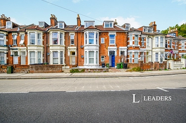 3 bedroom apartment to rent - Waverley Road, Southsea, PO5