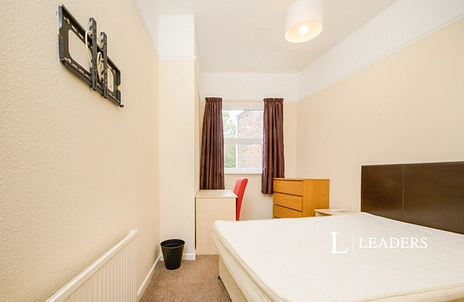 3 bedroom apartment to rent - Waverley Road, Southsea, PO5 - Property View 2