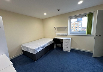 1 bedroom apartment to rent - Halls, 151 Fawcett Road, Southsea, PO4 - Property View 1